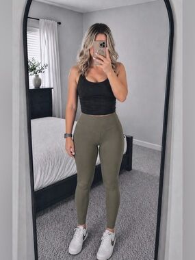 Paragon Leggings | Size: Medium | High Waisted | Brand NEW